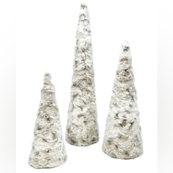 Christmas faux fur trees & Gnomes decors - total of 5 items- New W/ tags